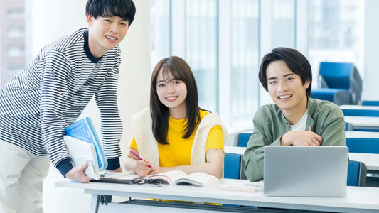 学生向けノートPCの選び方——4年間を安心して乗り切る実務ガイド