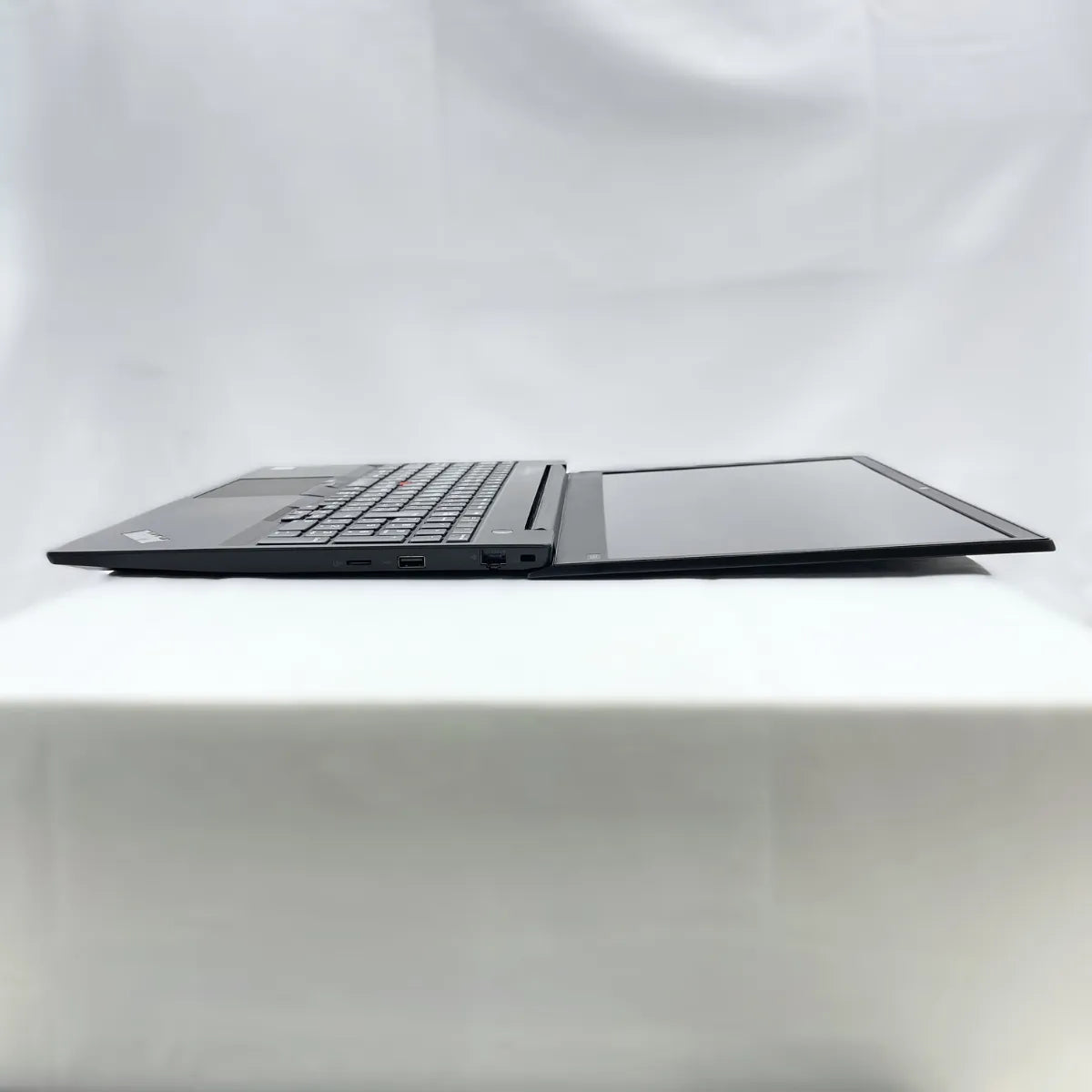 Lenovo ThinkPad E590 ( Corei5 / メモリ8GB / 15.6インチ )