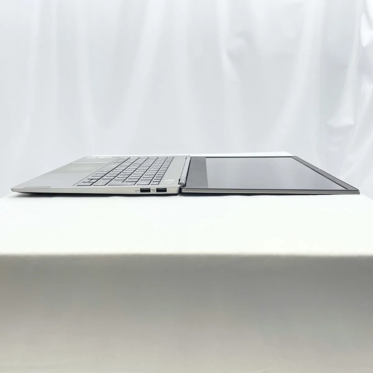 【特別価格提供品】Lenovo ThinkBook 13s-IML（Corei5 / メモリ8GB / 13.3インチ）