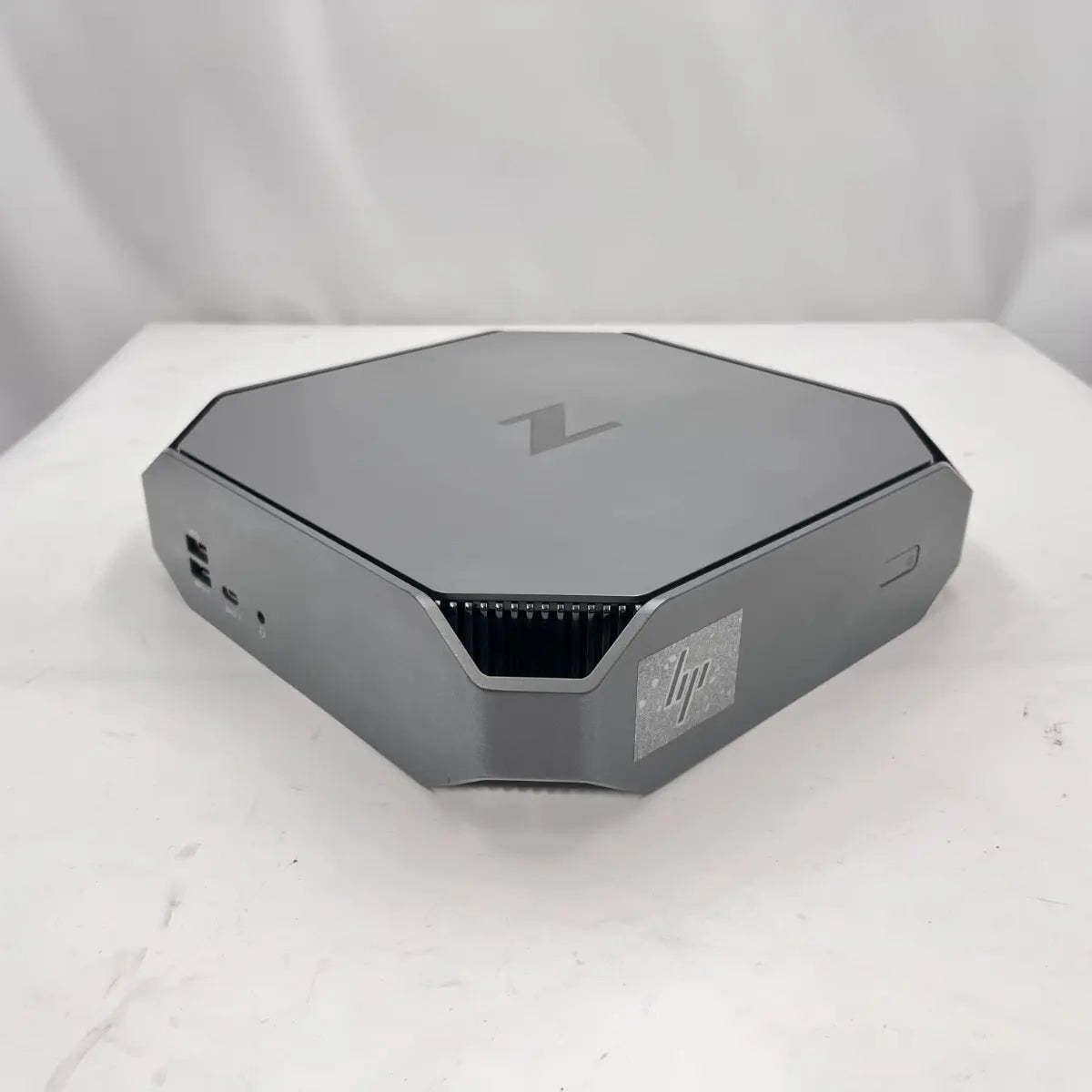 HP Z2 Mini G4 │ Xeon メモリ16GB デュアルストレージ グラボ搭載 │ Windows11 │ 保証付き中古PC