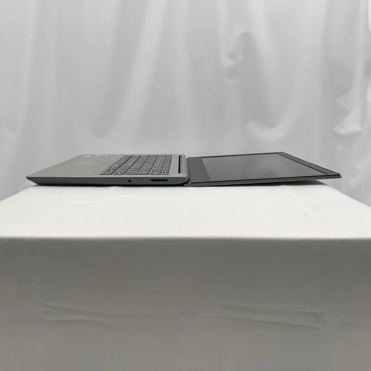 Lenovo IdeaPad 3 14ITL05 ( Corei5-11世代 / メモリ12GB / 14インチ )