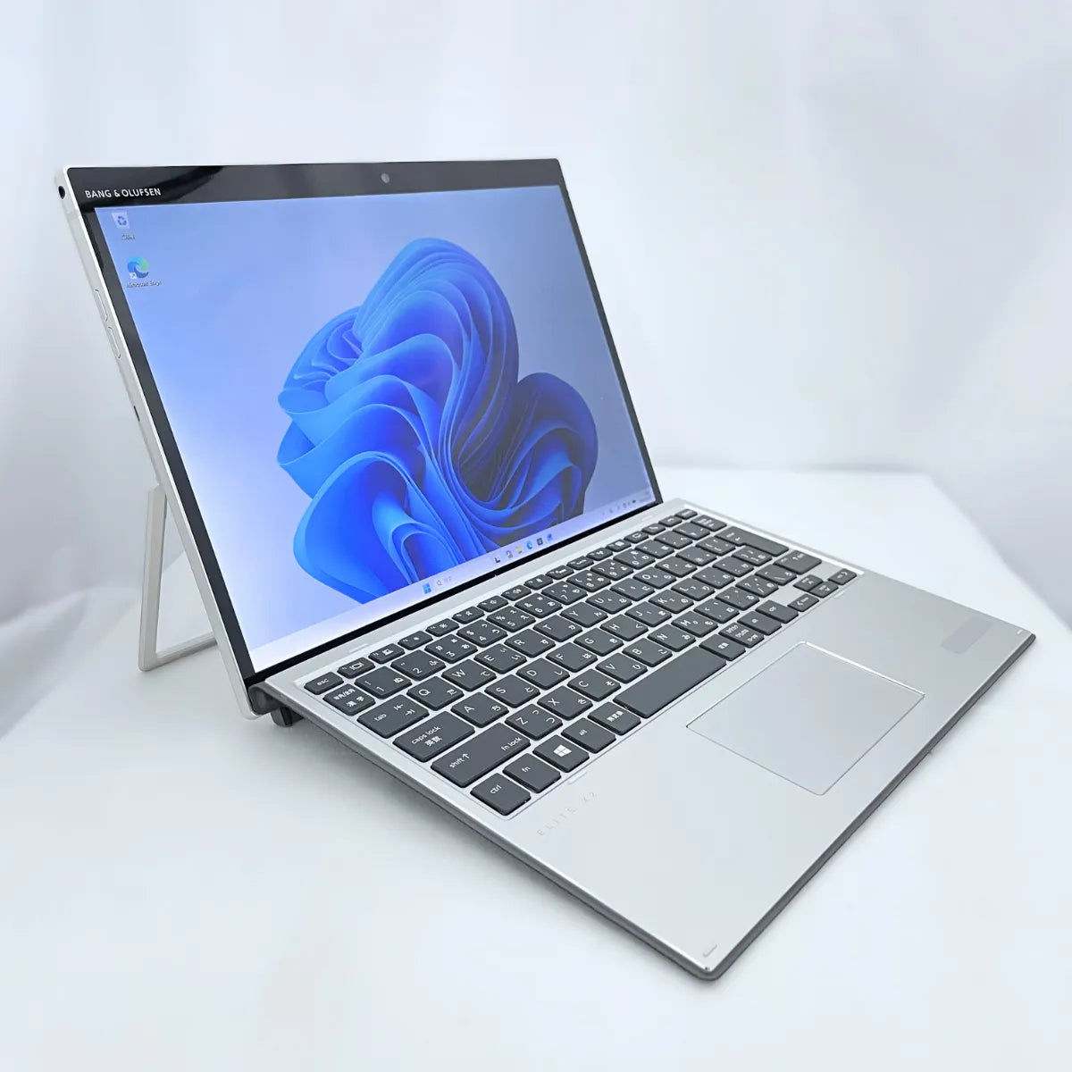 HP Elite x2 G4（Core i5 / メモリ8GB / 13インチ / タッチパネル）