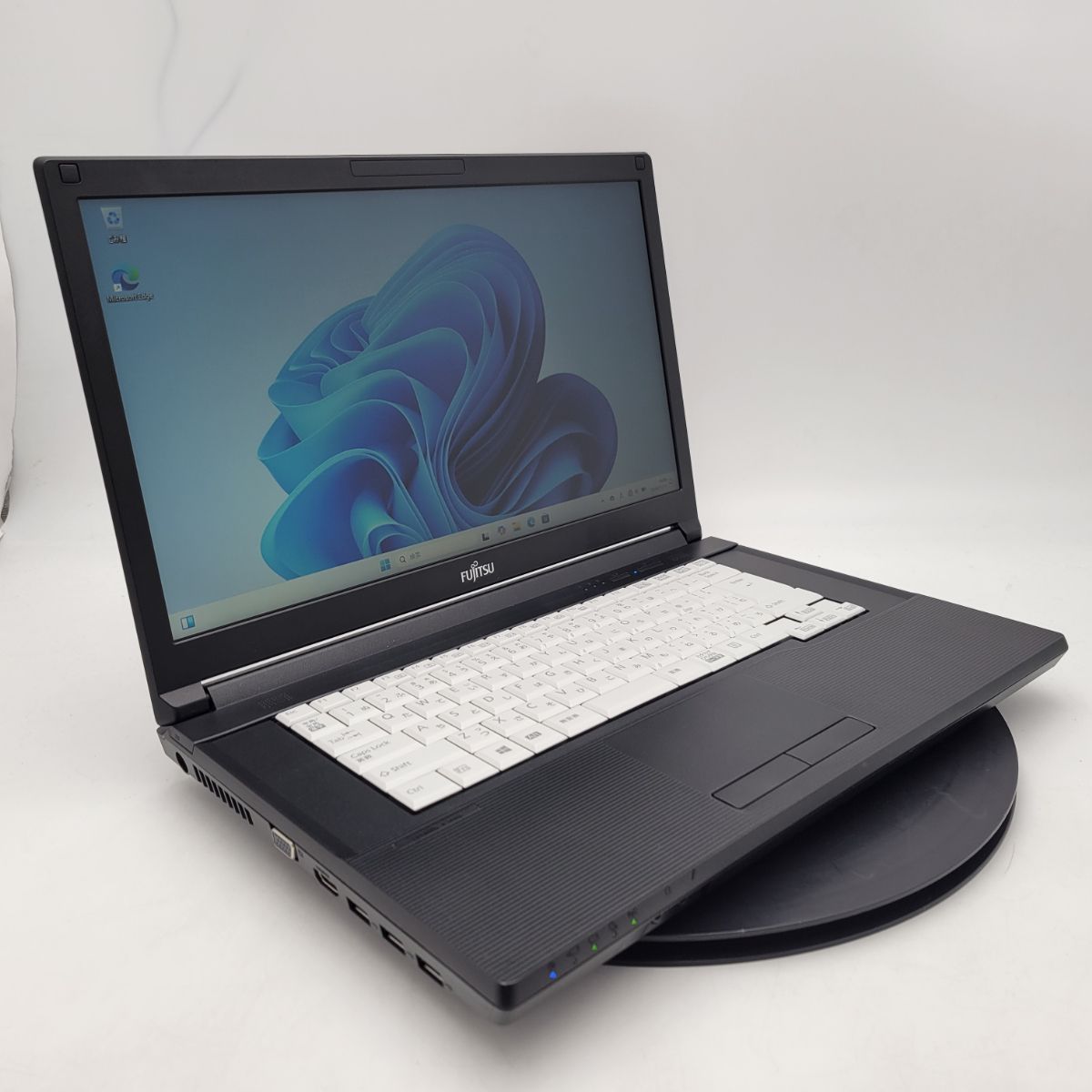 富士通 LIFEBOOK A579/B (Corei5 メモリ8GB 15.6インチ)