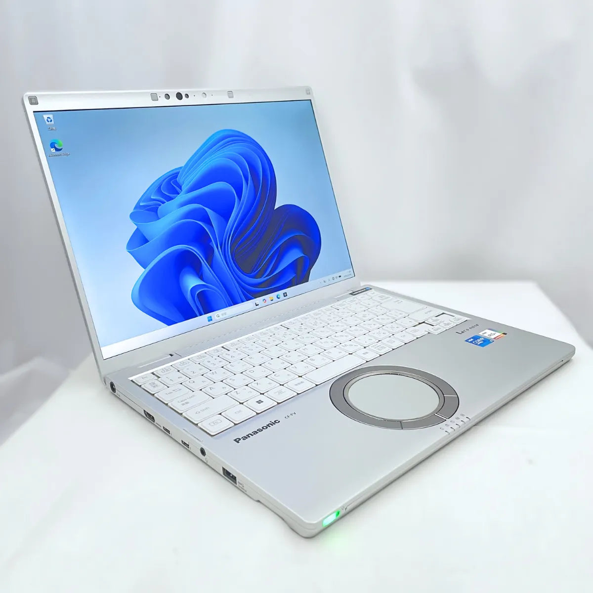 Panasonic Let's note LV1( Core i5-11世代 / メモリ16GB / 14インチ)