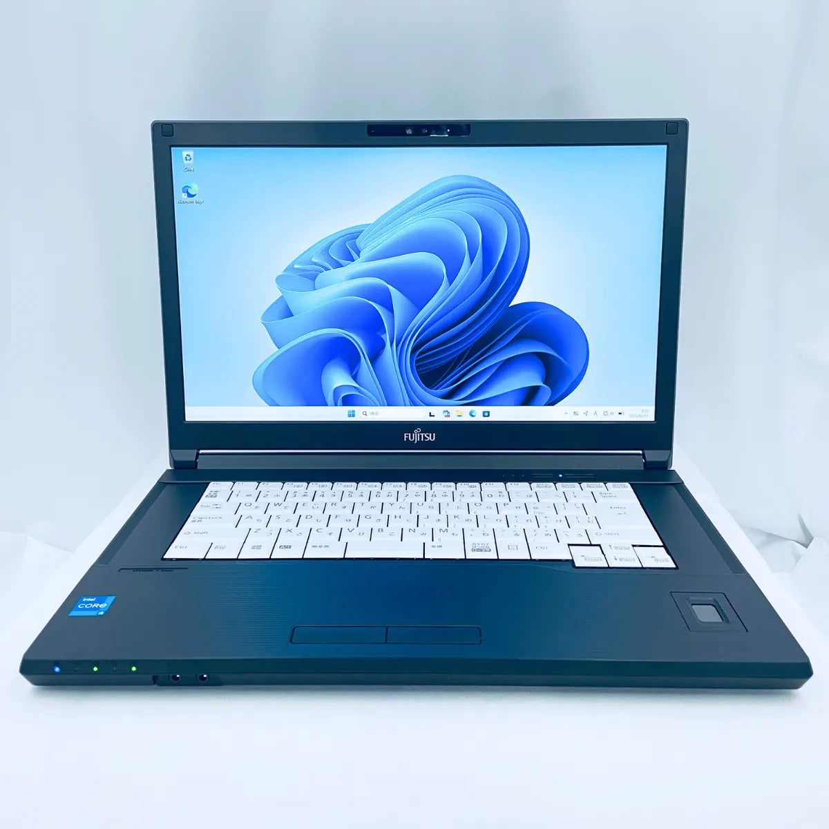 富士通 LIFEBOOK A5511/G ( Corei5-11世代 / メモリ8GB / 15.6インチ/ DVDマルチ )