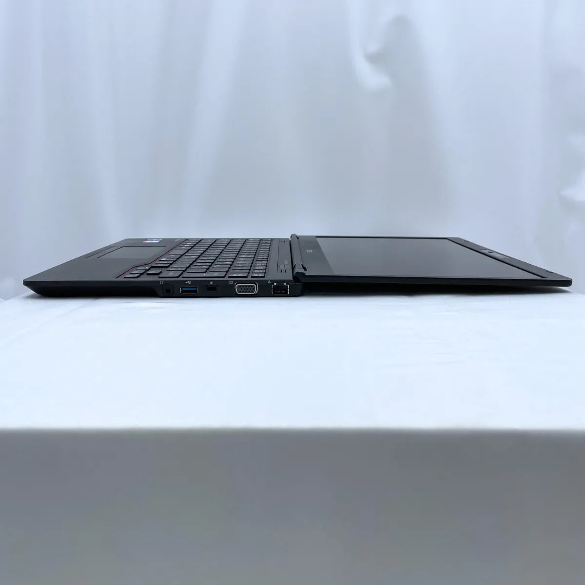 富士通 LIFEBOOK U7311/F（Corei5-11世代 / メモリ16GB / 13.3インチ / SSD512GB）