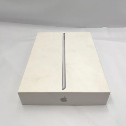 iPad 第5世代 9.7インチ 32GB Wi-Fi 2017年春モデル (シルバー)
