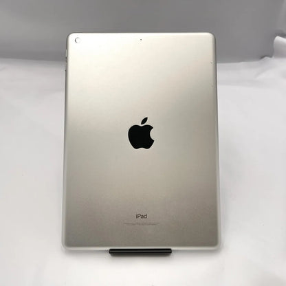 iPad 第5世代 9.7インチ 32GB Wi-Fi 2017年春モデル (シルバー)