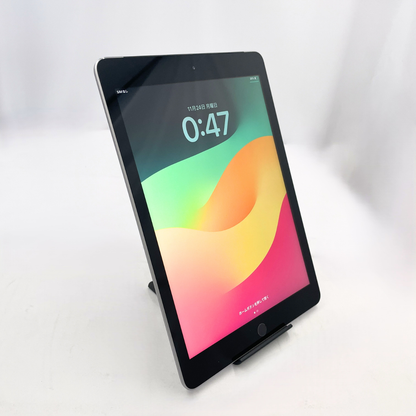 【再生品】iPad 9.7インチ 第6世代 Wi-Fi+Cellular 128GB MR722J/A SIMフリー ( スペース グレイ )