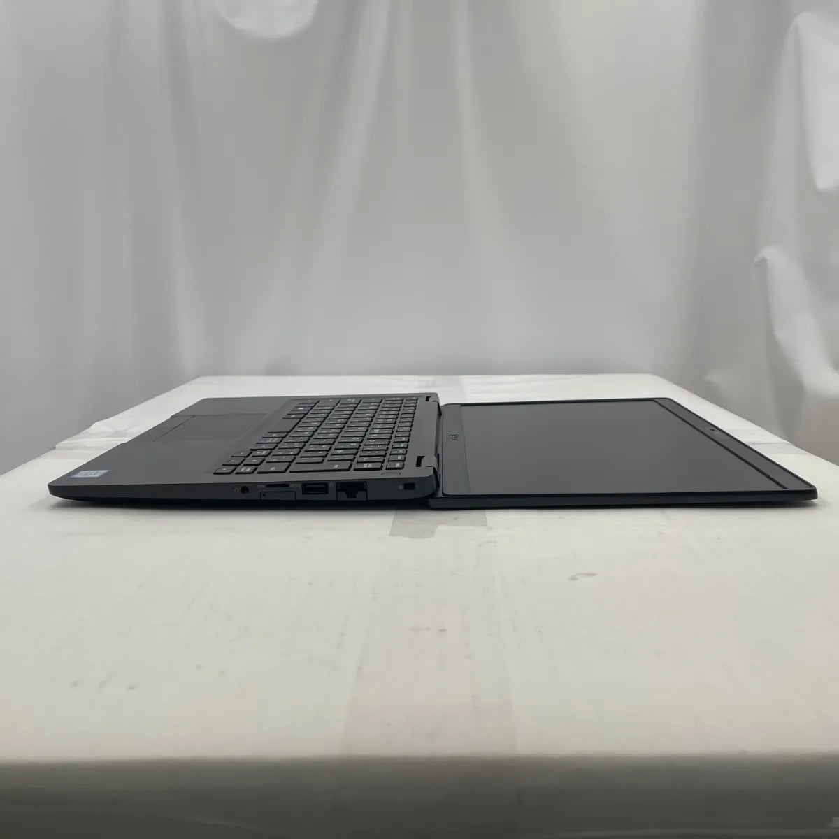 Dell Latitude 5300 ( Corei5 / メモリ16GB / 13.3インチ ) │ Office＆セキュリティソフト付属 │ 保証付き中古パソコンならコレダ
