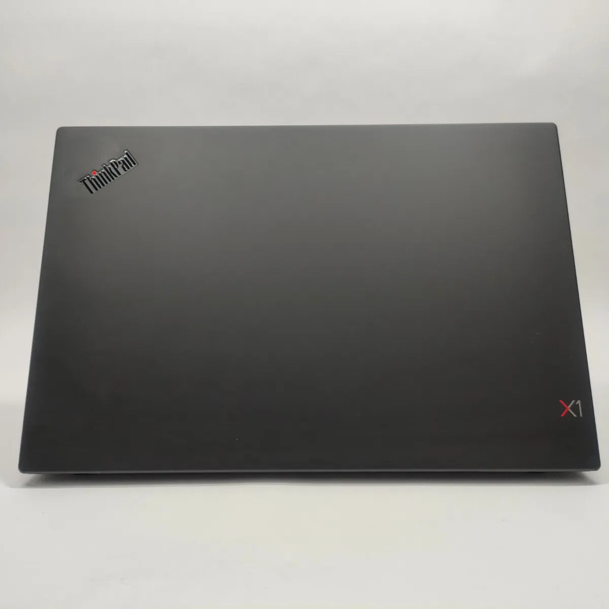 Lenovo ThinkPad X1 Carbon 2018（Corei5/メモリ8GB/SSD256GB/14インチ)